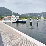 Elegant Beige - 5 Minutes From The Apartment Como