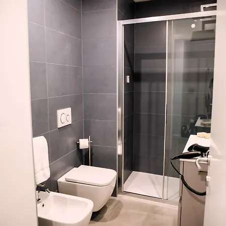 Apartment Elegant Beige 5 Minutes From The